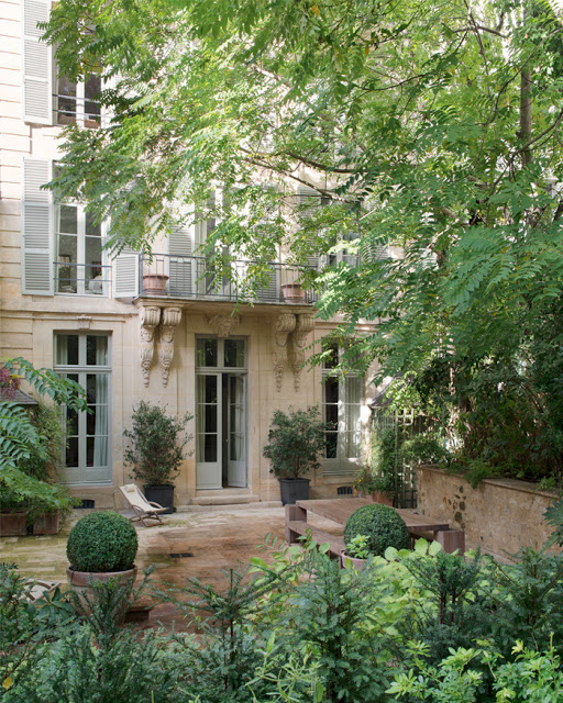 HOUSE TOUR. Una casa francese ricca di storia e di stile.