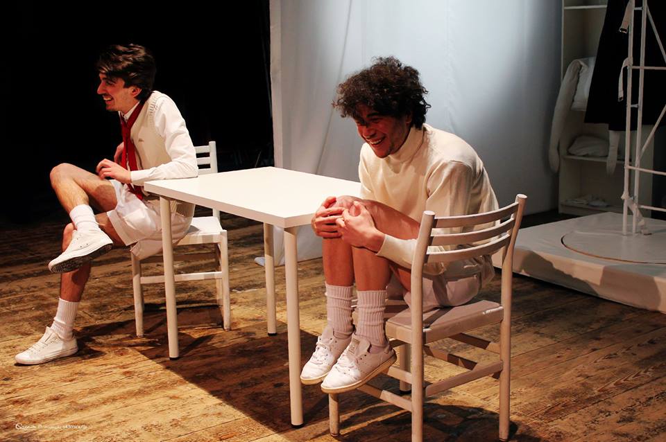 “43 Minuti”, Vincenzo Messina e Luigi Vuolo sul palco del Teatro Bolivar di Napoli
