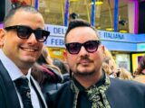 Giuseppe Cossentino e Nunzio Bellino, stelle di Sanremo 2024 tra smoking glitter e ricami gold indossano l’occhiale vip DStyle